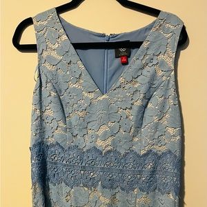 Blue dress with lace overlay - Size Large